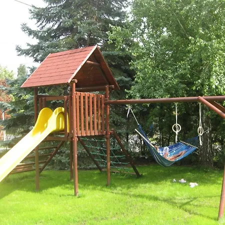 Apartment Geraumige Ferienwohnung Mit Garten Und Schwimmbad