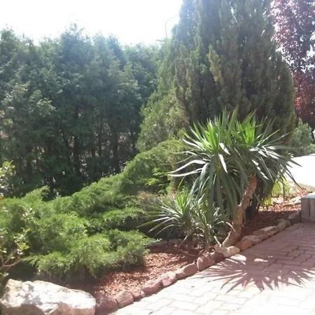 Geraumige Ferienwohnung Mit Garten Und Schwimmbad Apartment Zamardi